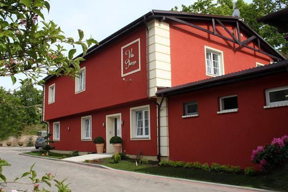 Villa Intryga สวูพสค์ ภายนอก รูปภาพ